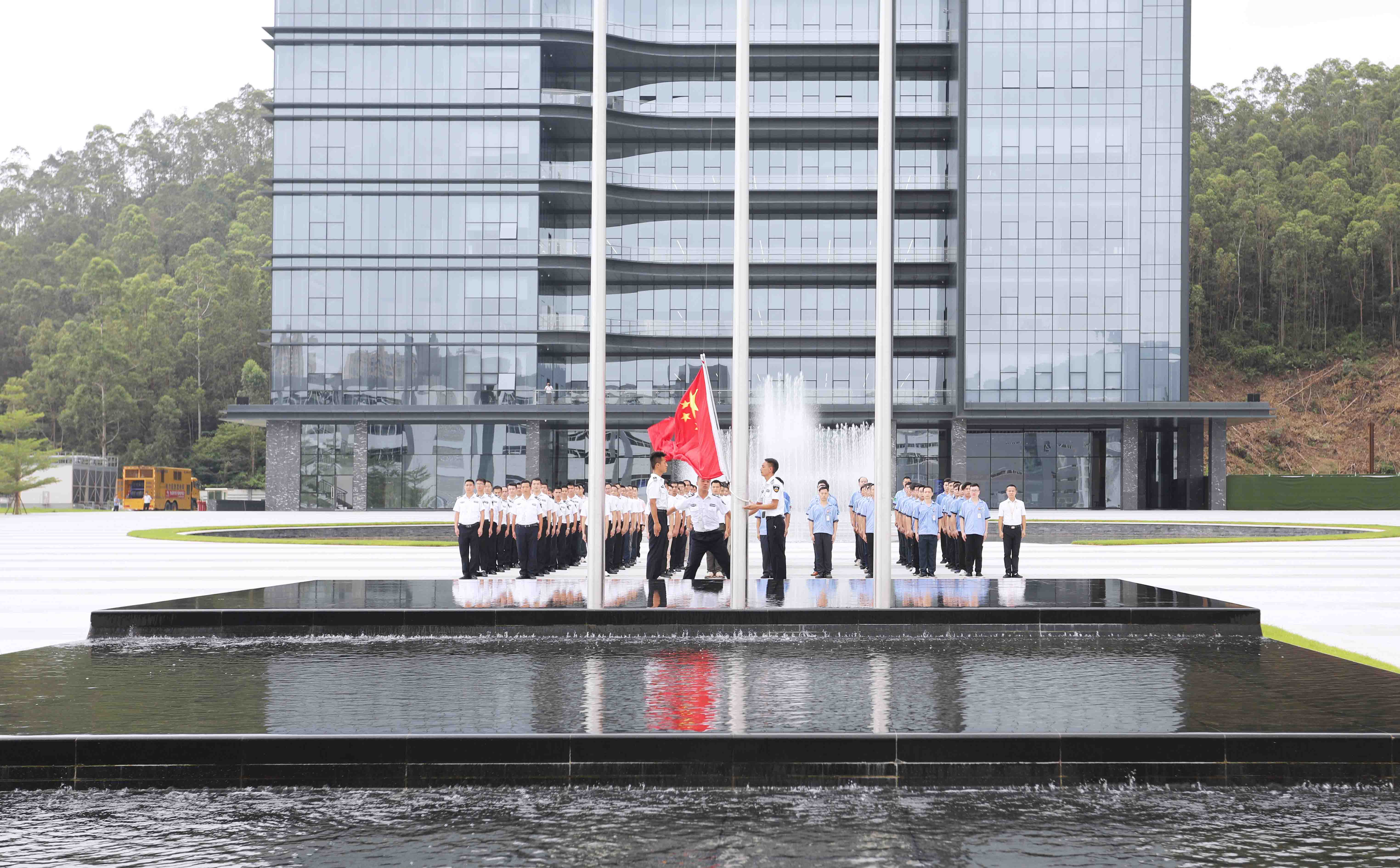 尊龙集团科技举行八一退伍军人活动